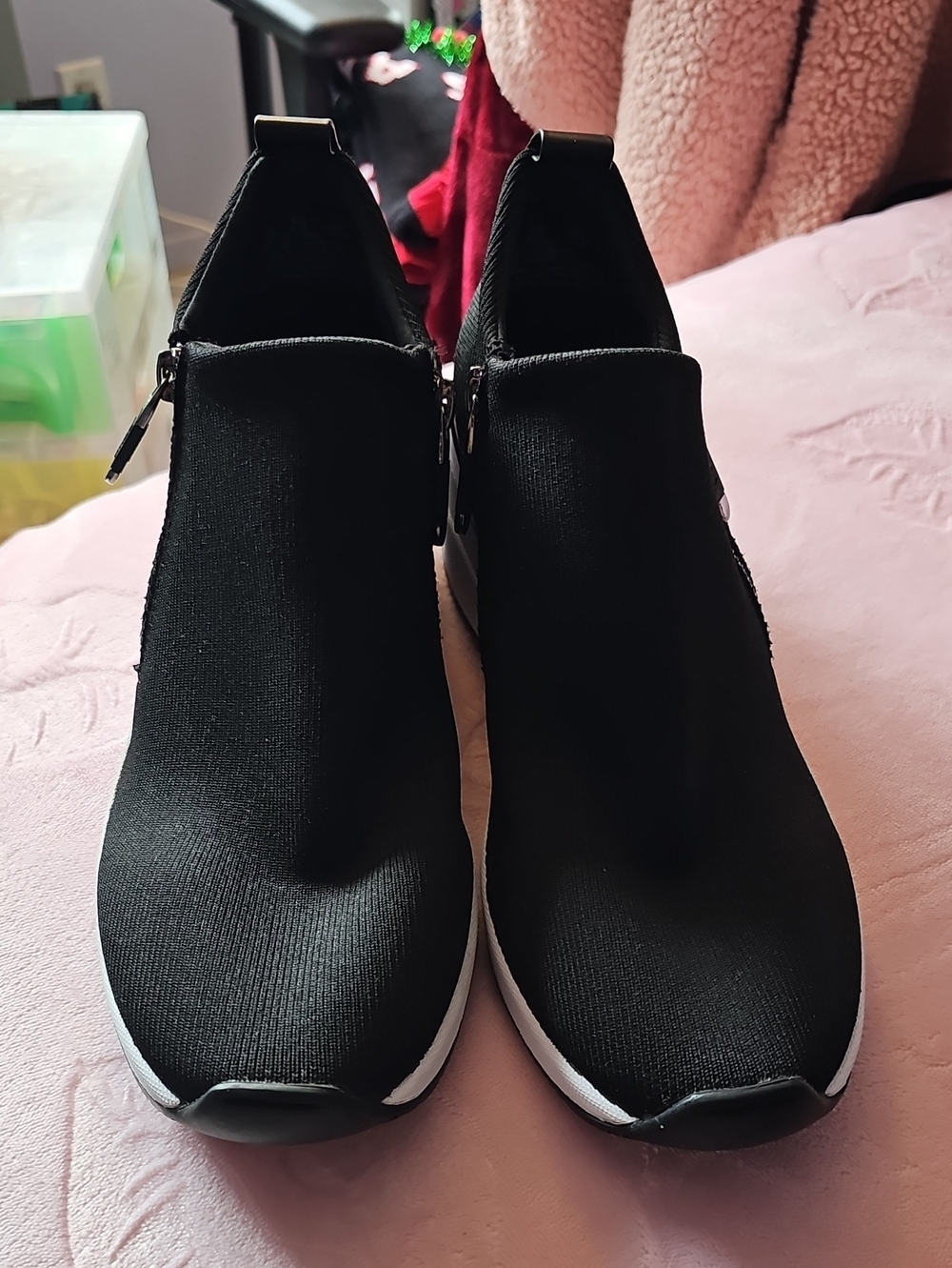 DKNY Black Slip-On Knit Wedge Sneakers - Women